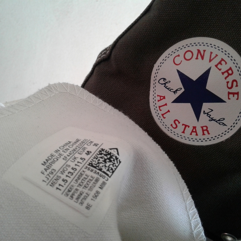Men's Converse - Picture 2 of 7